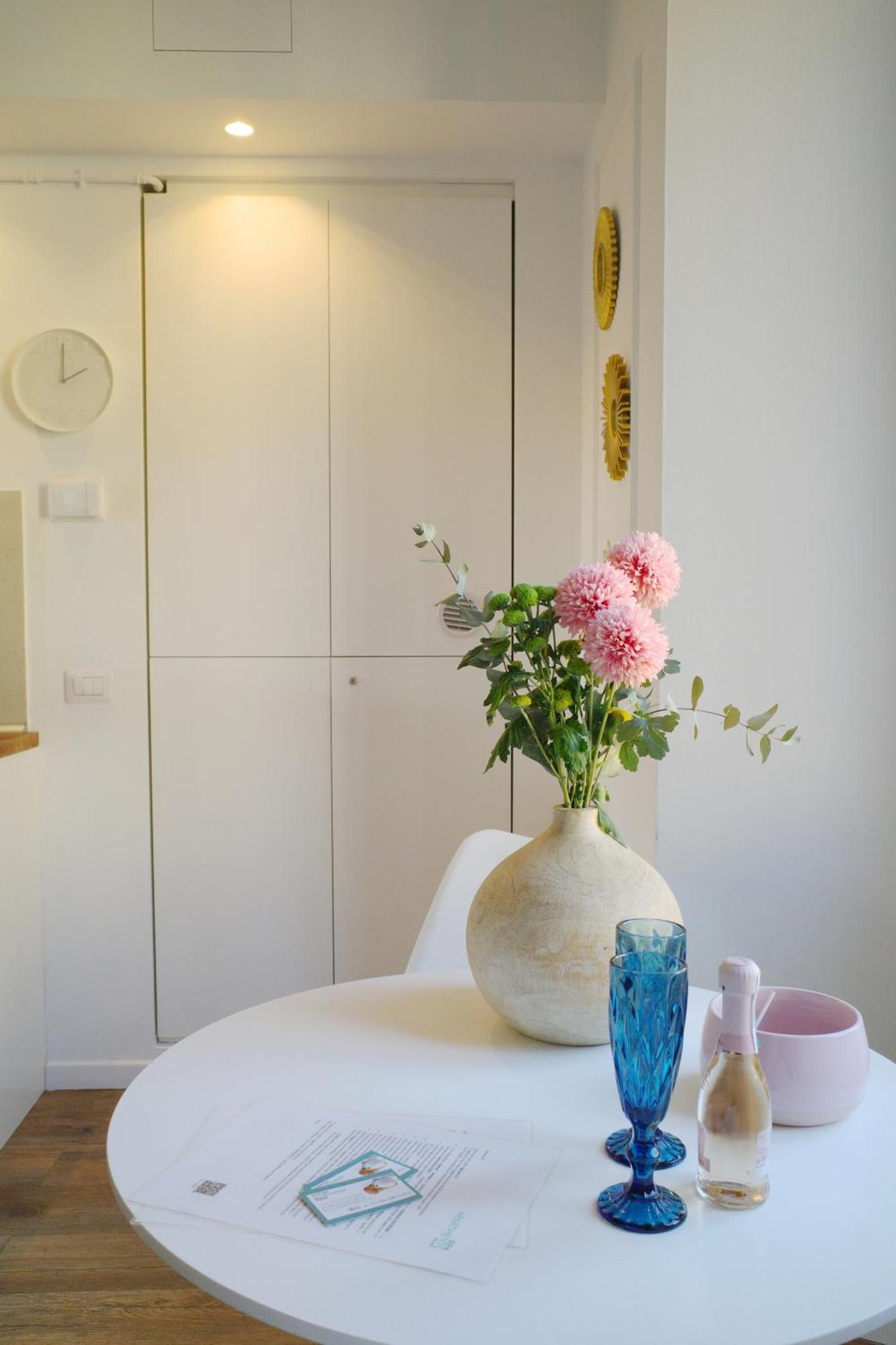 Ripa Apartments Milano - Via Vigevano Navigli Exteriör bild